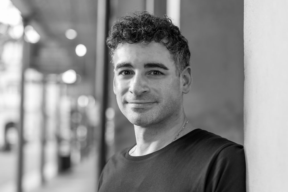 https://bmoreart.com/wp-content/uploads/2022/01/Portrait-1-BW-1000x667.jpg